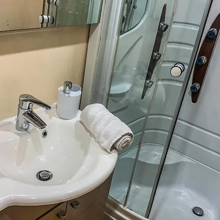 Les D'hotes Du Faubourg Bed & Breakfast