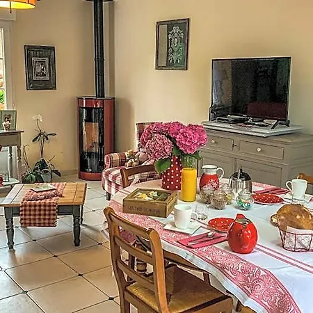 Les D'hotes Du Faubourg Bed & Breakfast 3*